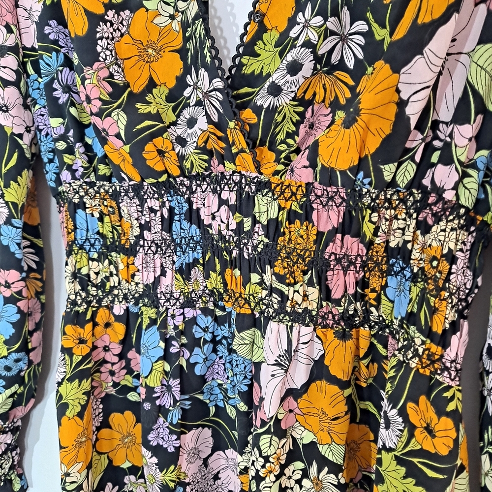WAYF Smocked Floral Mini Dress Size Small - Picture 4 of 10
